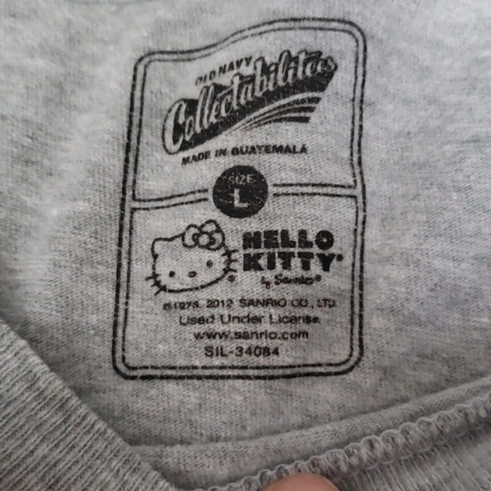 Hello Kitty top - Picture 2 of 3
